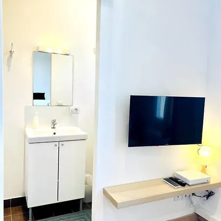 Le Raphael - à 10 Min De La - Wifi Et Climatisation Appartamento Nizza