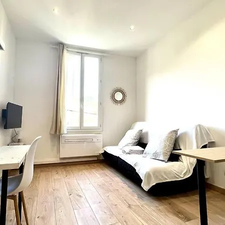Le Raphael - A 10 Min De La - Wifi Et Climatisation アパート ニース
